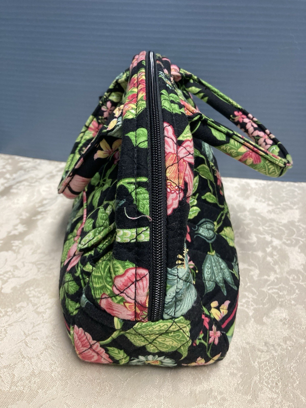 Vera Bradley LoLa Handbag Bontanica Pattern Small top zip Excellent Condition