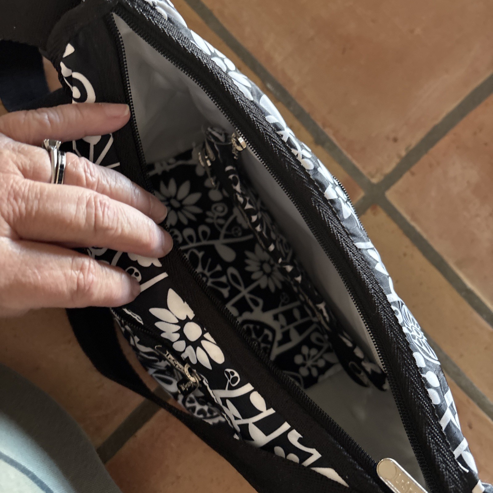 LeSportsac Everyday Crossbody Bag Set Nylon Adjustable Strap Black White Set