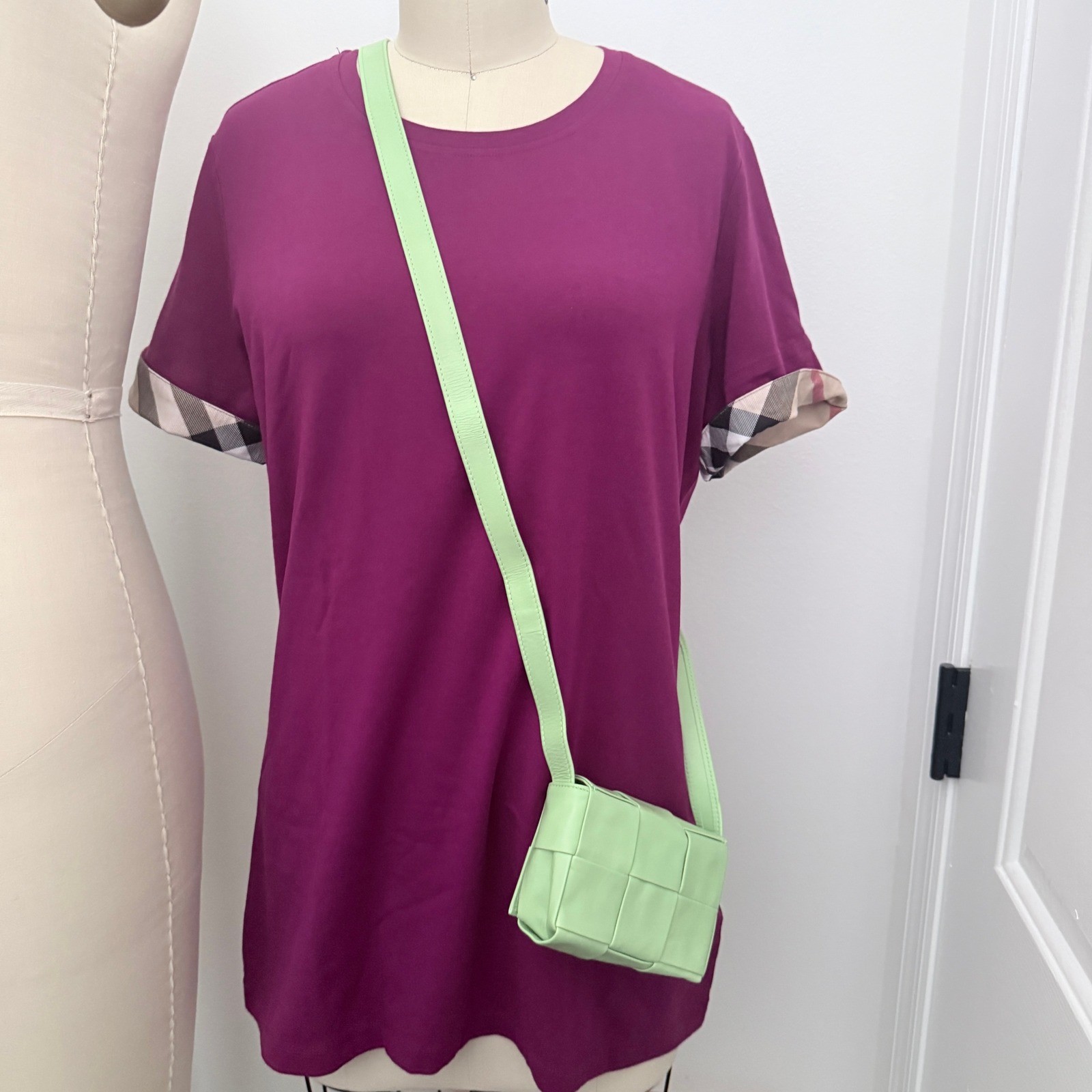 Bottega Veneta Cassette Wallet on Strap Green Maxi Intrecciato Leather 667048