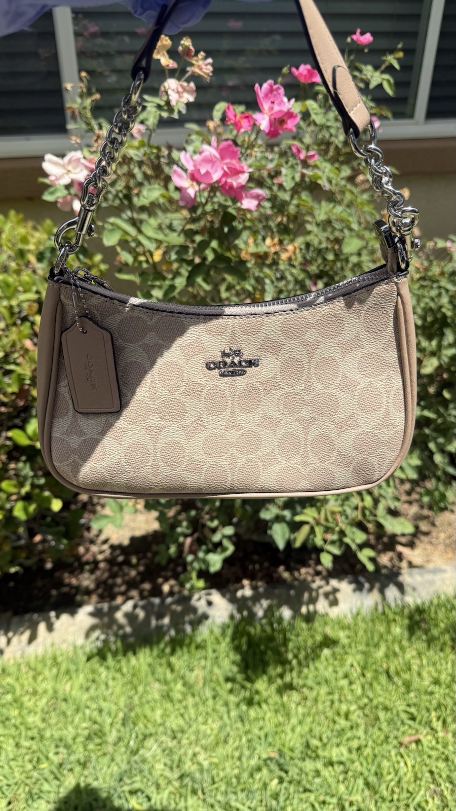 AUTHENTIC COACH Teri 19 Signature Canvas Chain Shoulder Bag Purse Sand Silver