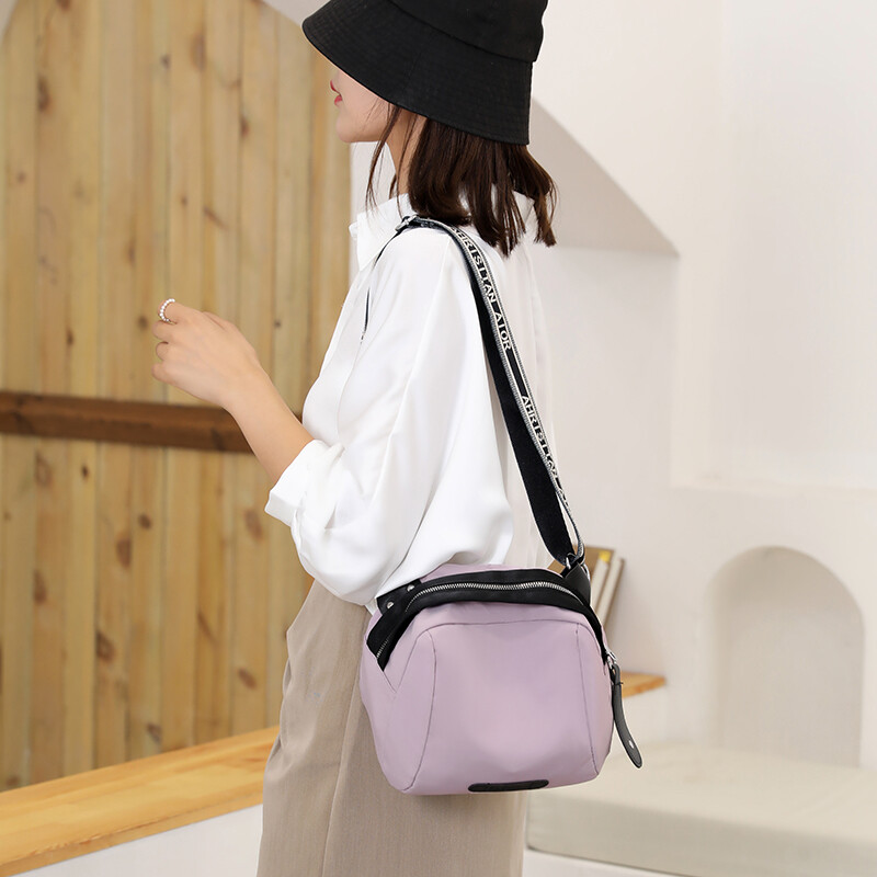 Women’s Shoulder Crossbody Bag Large Capacity Zip Bag Travel Bag Leather Purse