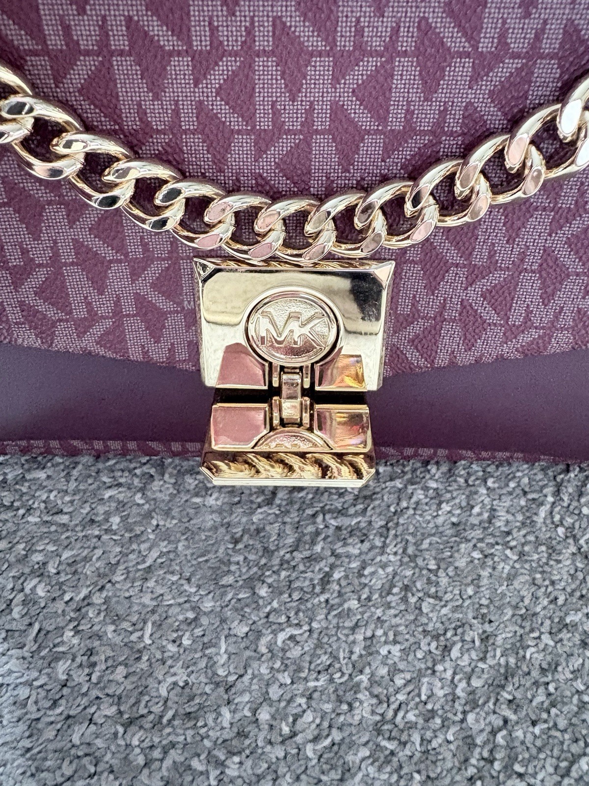 Michael Kors Purple Logo Crossbody Bag Gold Chain Hardware Turn Lock Detach