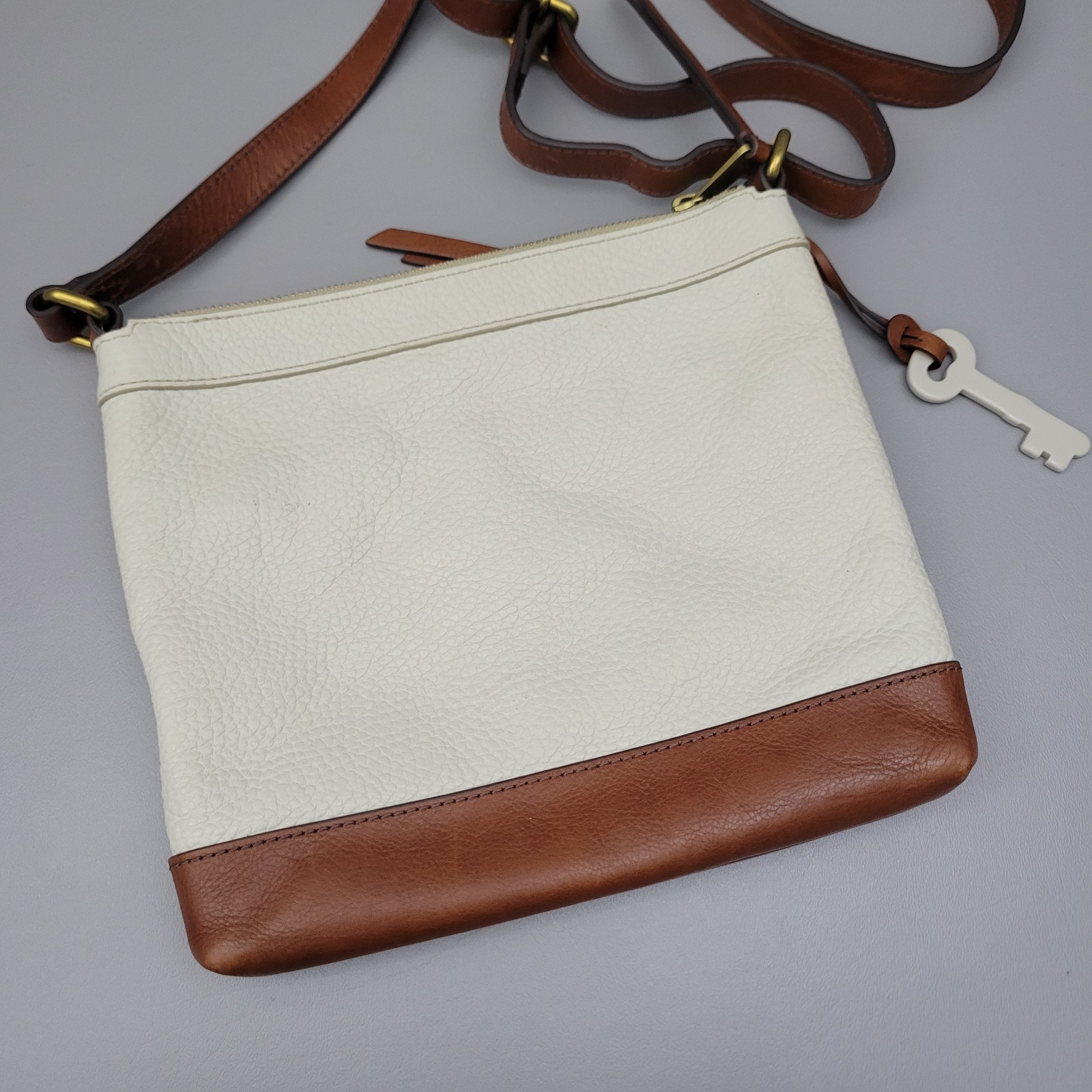 Fossil Fiona Crossbody Women’s Purse Small Off White Brown Straps Key Vintage