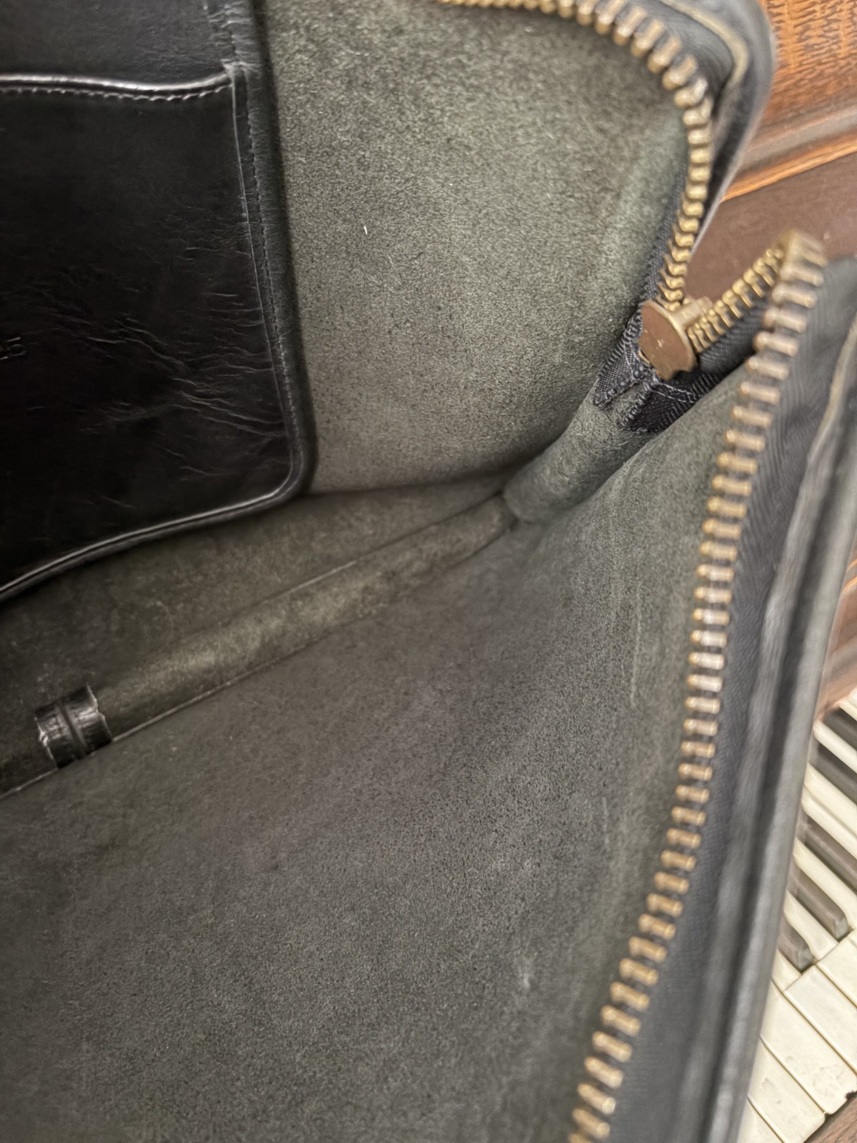 Vintage Coach Portfolio Case | Style 5225 | Black Leather with Brass Hardware