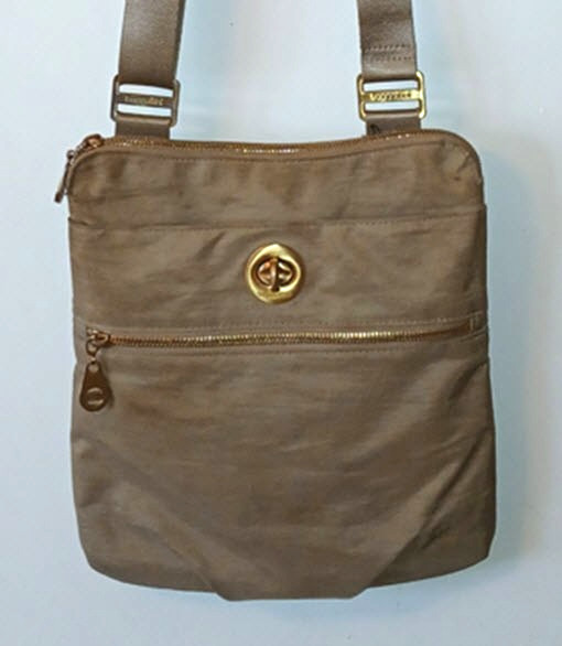 Baggallini Hanover Beach Beige Crossbody bag