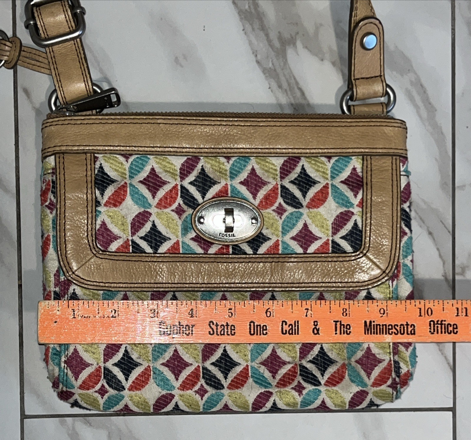 Fossil Colorful Geometric Crossbody Bag Adjustable Leather Strap Zip & Turn Lock