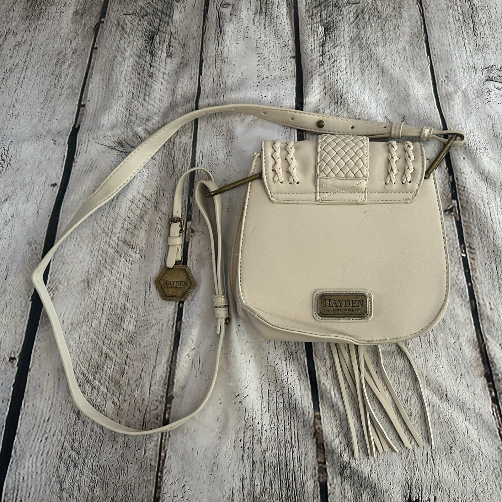 D22 Hayden Harnett Beige Leather Crossbody Bag