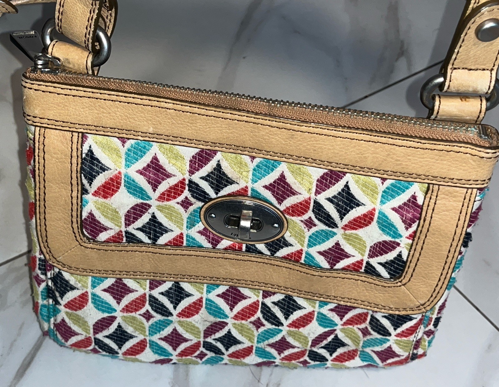 Fossil Colorful Geometric Crossbody Bag Adjustable Leather Strap Zip & Turn Lock