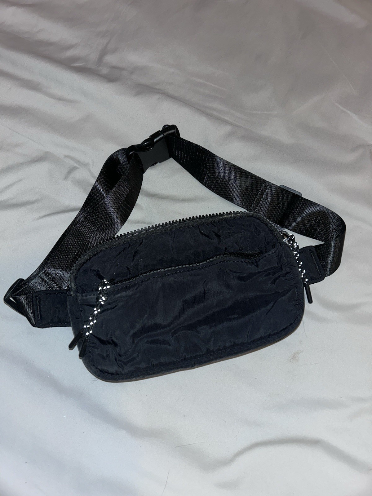 Black Wrap Around The Waist Fanny Pack Bag with Multiple Zipper Pockets