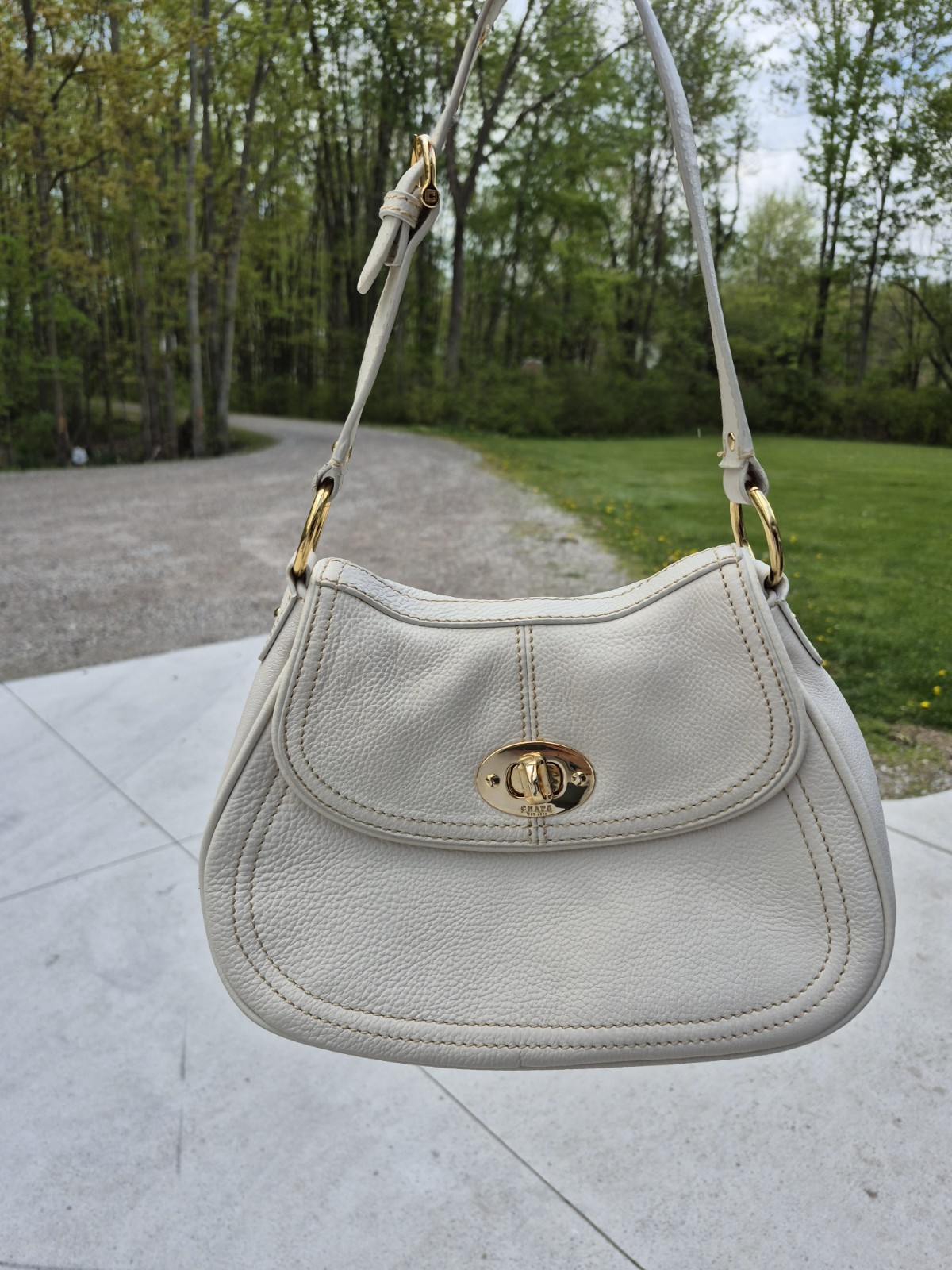 white pebbled leather Chaps Ralph Lauren saddle bag Vintage 90s Y2k