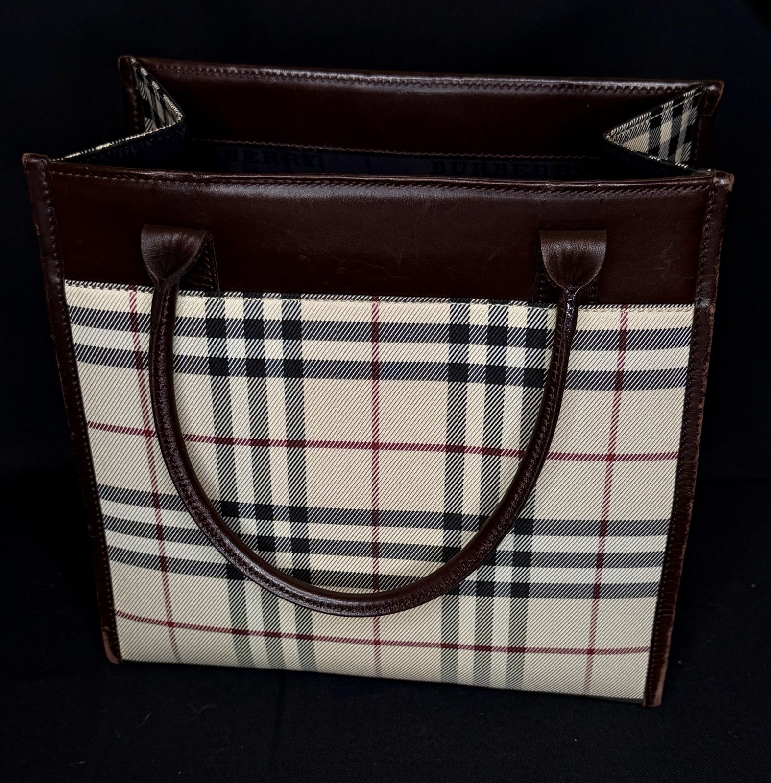 Burberry Classic Beige Plaid Tote Bag Brown Leather Trim Zip Top Double Handles