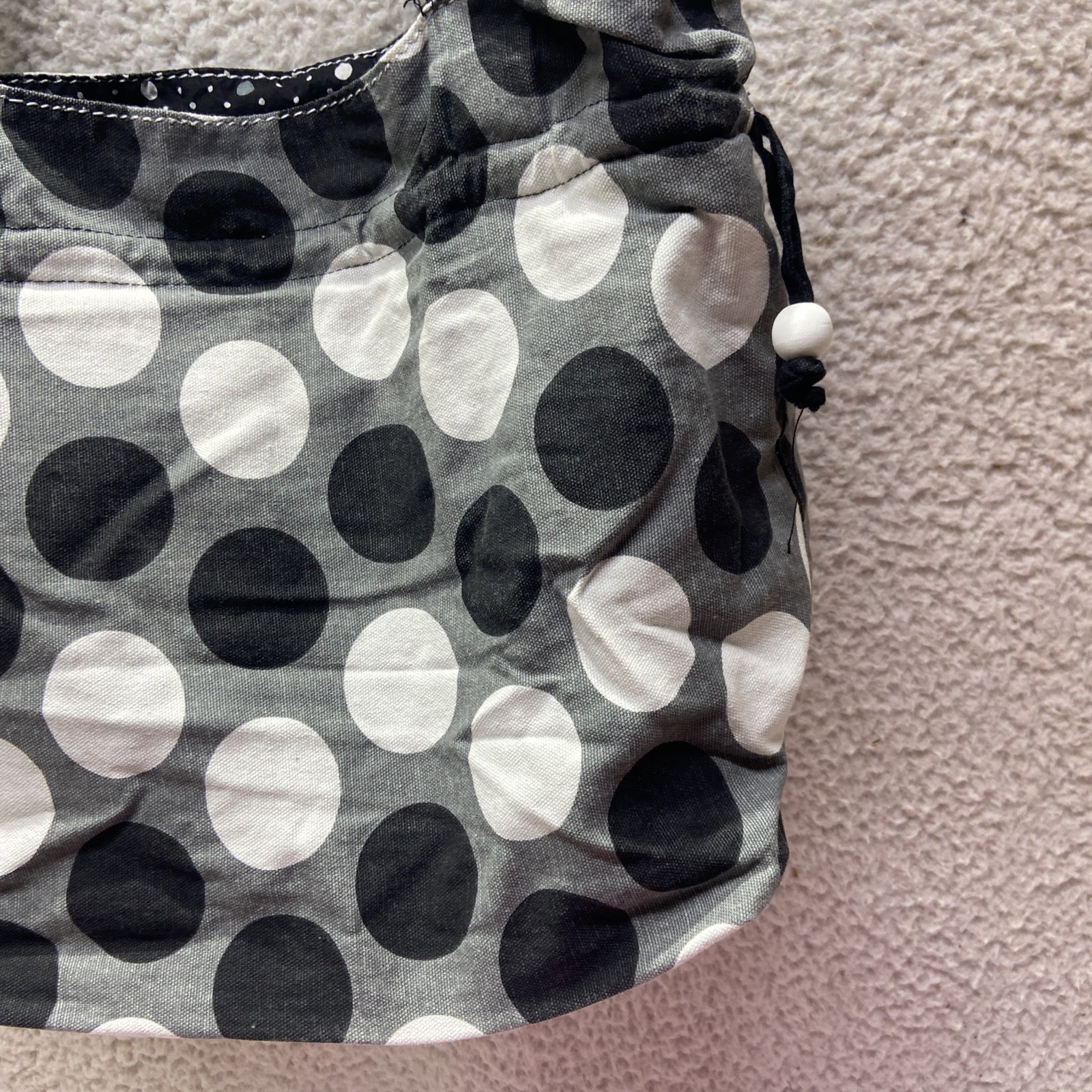 Thirty-One Around Town Tote in Gray/white/Black. Tiffany