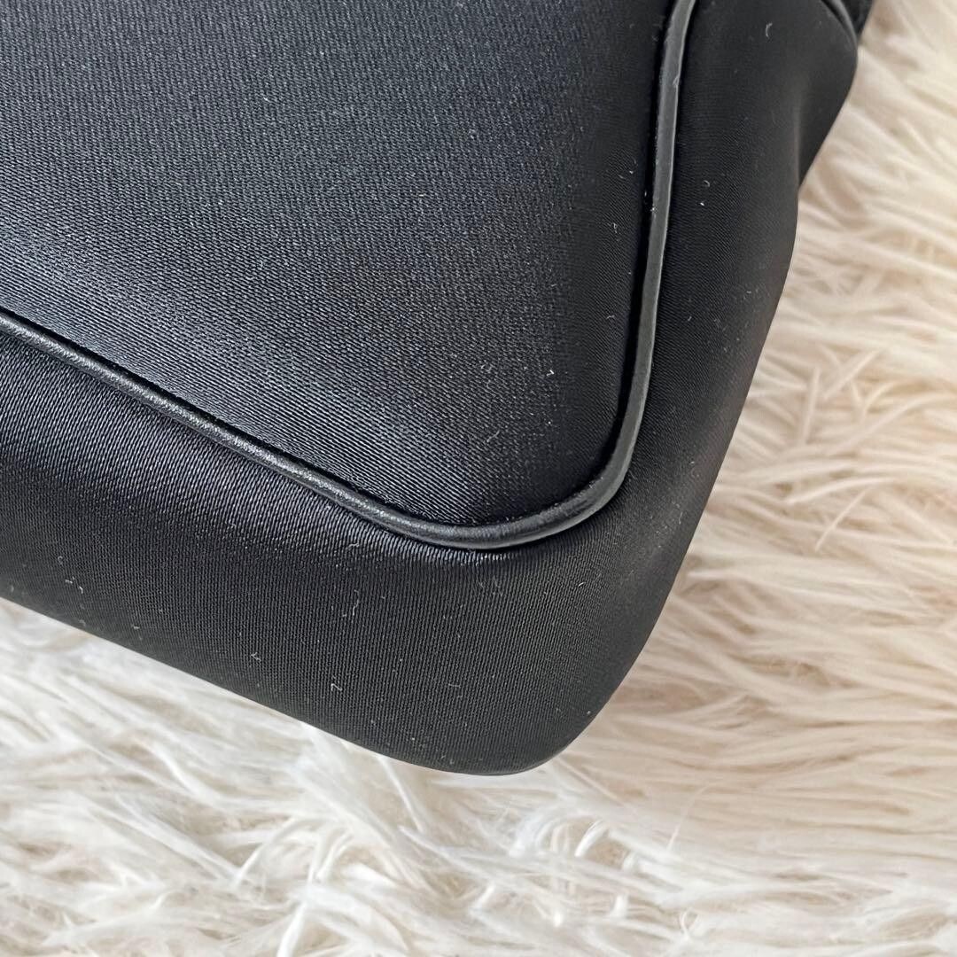 Salvatore Ferragamo Vara Black Nylon Shoulder Bag Formal Clasp Logo 26cm