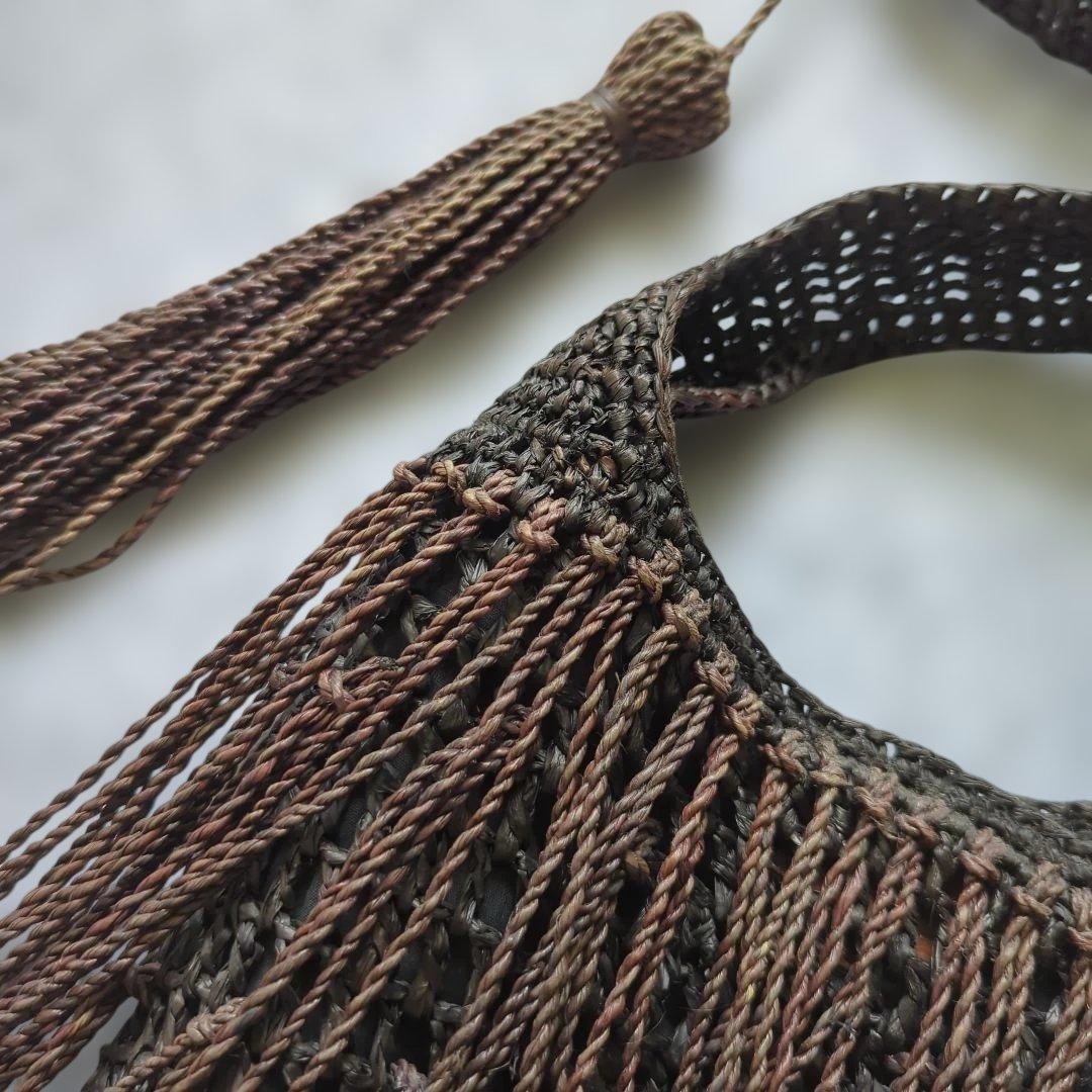 Rare HELEN KAMINSKI Fringe Crossbody Bag black Woven Straw Raffia Vintage