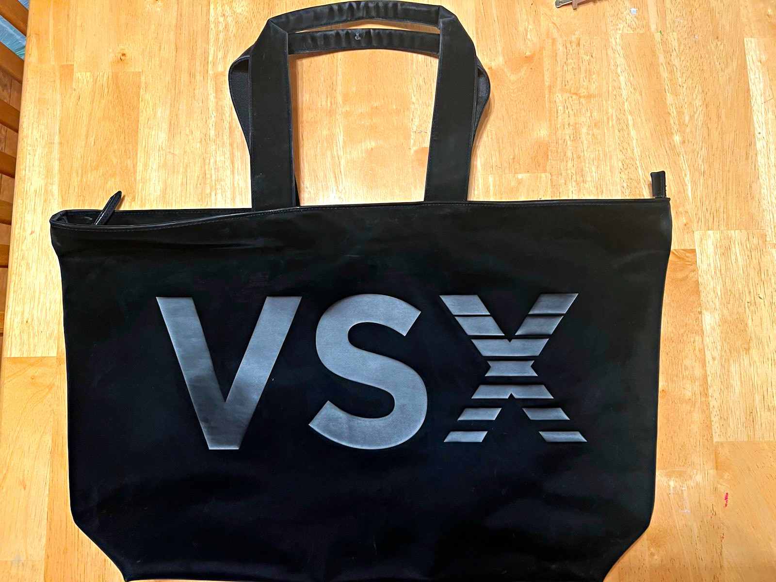 Victoria’s Secret VSX Large Black Zip Tote Gym Bag Handles Logo