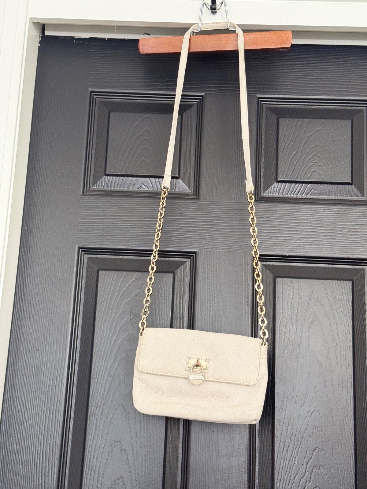 Calvin Klein Ivory Pebbled Leather Crossbody Purse with Gold Chain Strap