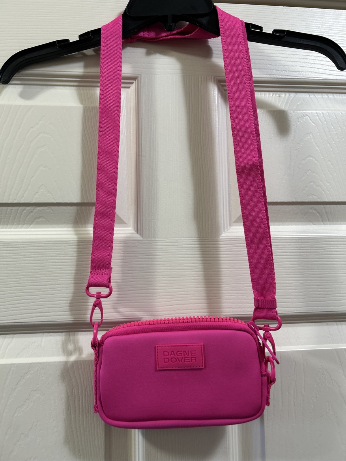 Dagne Dover Mara Neoprene Phone Sling Wallet Phone, Hot Pink ￼