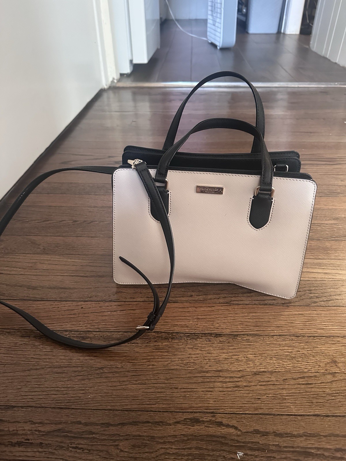 Kate Spade New York Colorblock Beige/Black Satchel Top Handle Zip, Strap