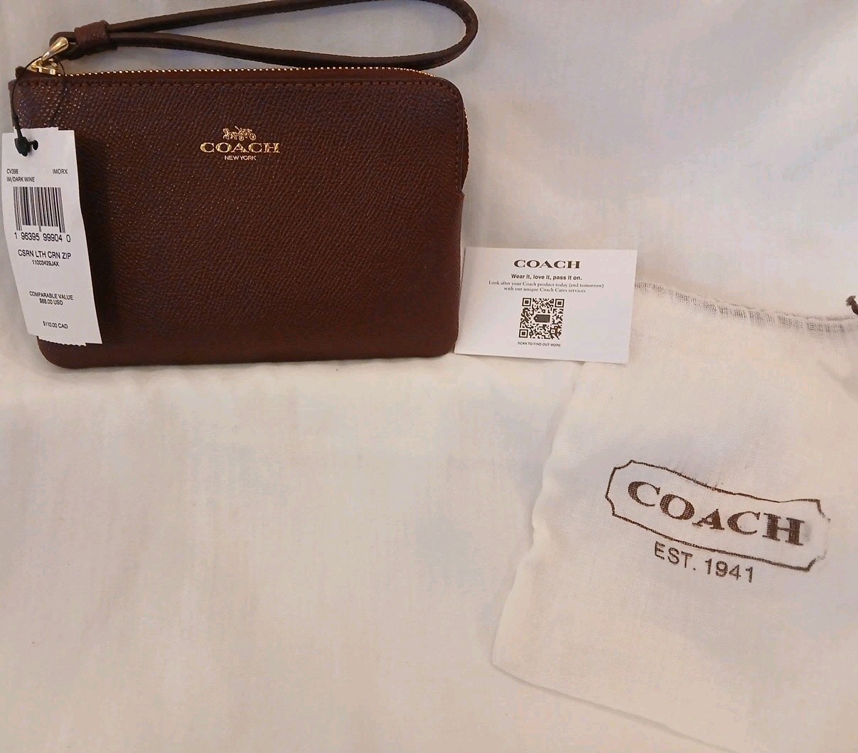NWT Coach Corner Zip Wristlet Dark Wine Leather CV396 + Dust Bag