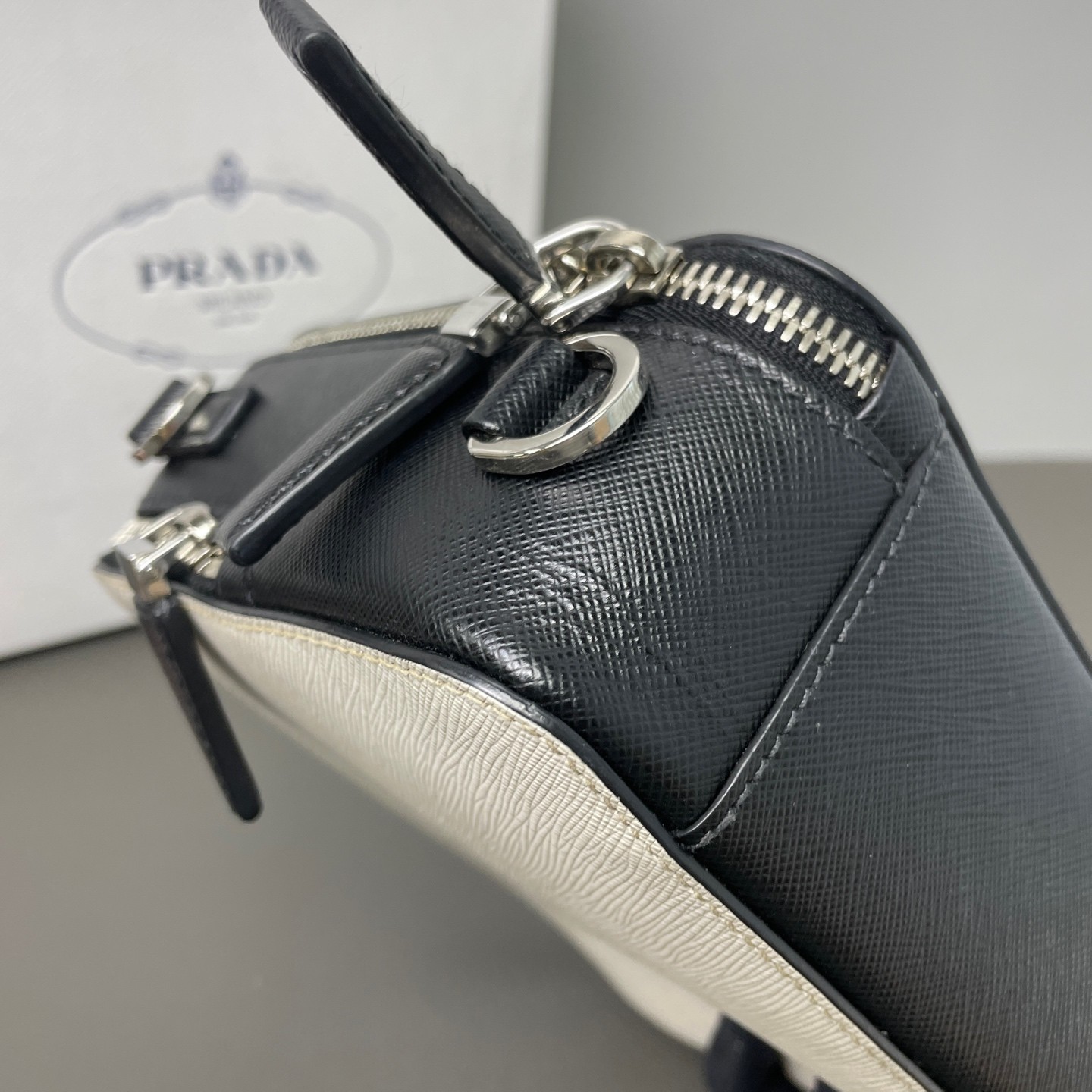 Prada Pre-Owned Authentic Camera Bag Colorblock Leather Free Tracked Shipping