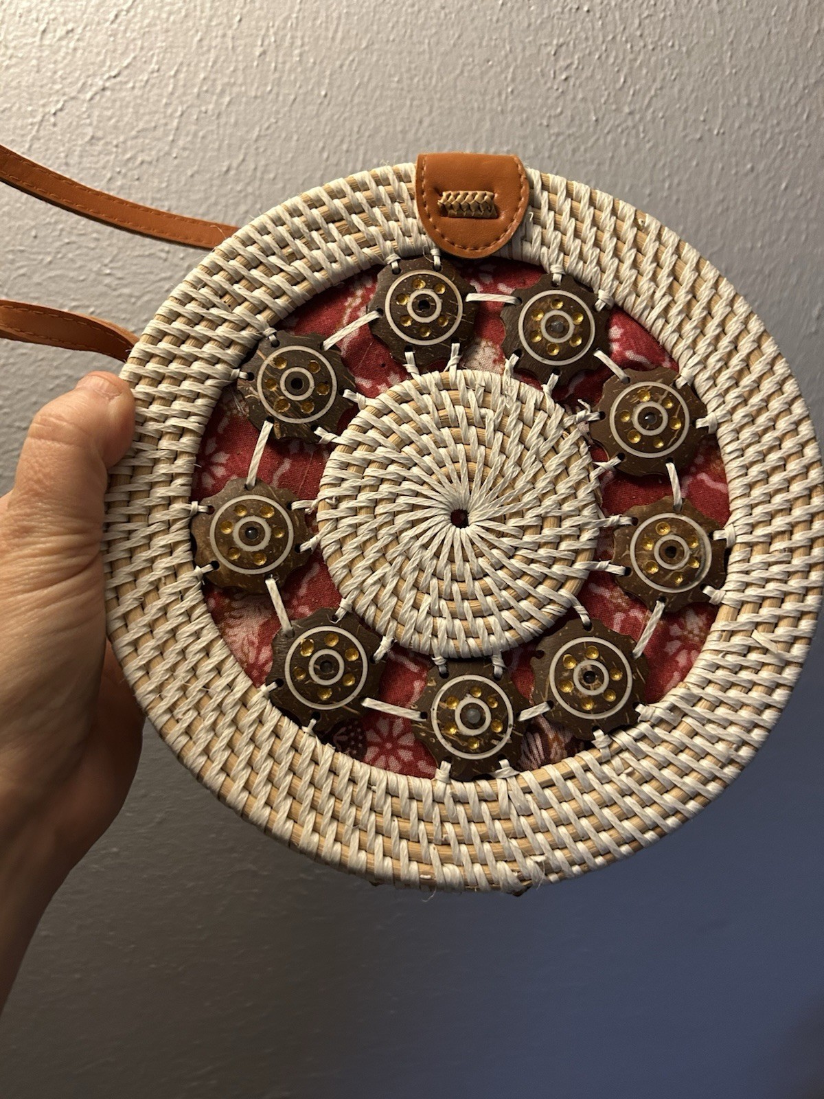 Round Small Crossbody Bag Beige Tan Red Floral Lined Snap Detachable Strap
