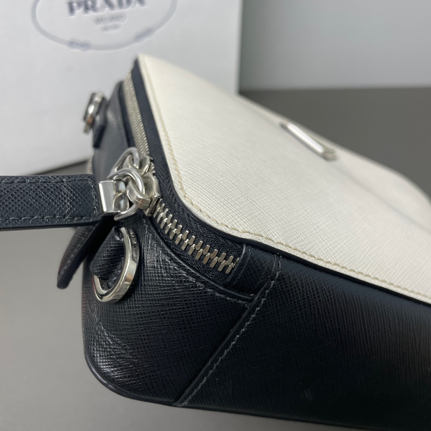 Prada Pre-Owned Authentic Camera Bag Colorblock Leather Free Tracked Shipping