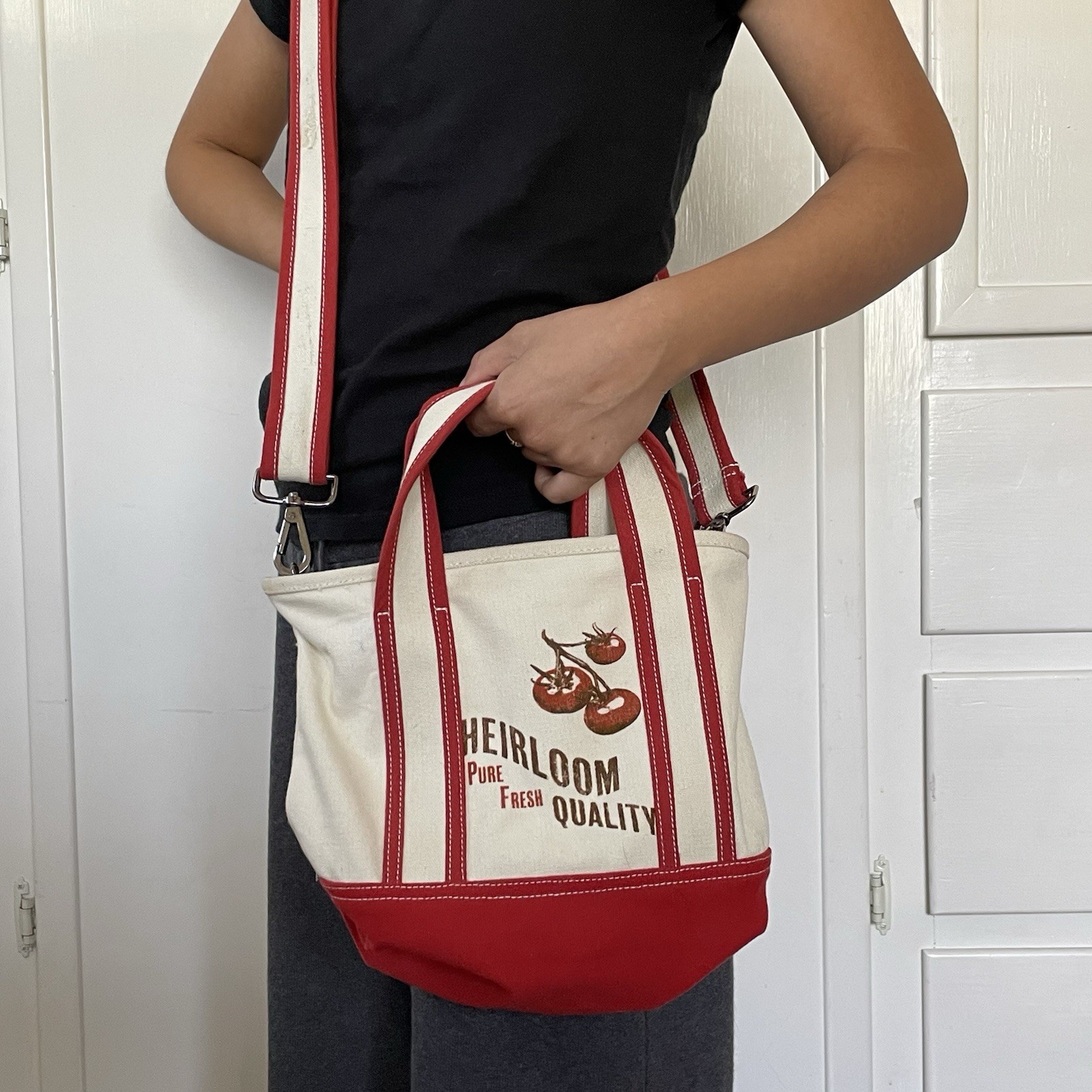 Women’s Beige/Red Tote Bag Embroidered Tomato Graphic Zip, Detachable Strap