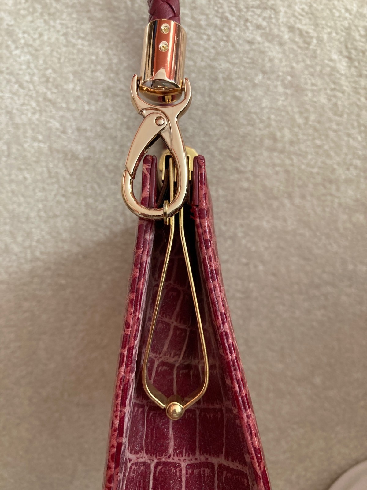 Vtg Due Fratelli Genuine Leather Crocodile Pattern ~ Red w/ gold accents