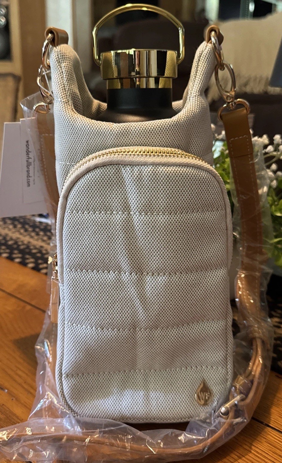 NWT WonderFull Hydro Canvas Crossbody Water Bottle And Carrier Bag 2 Pockets