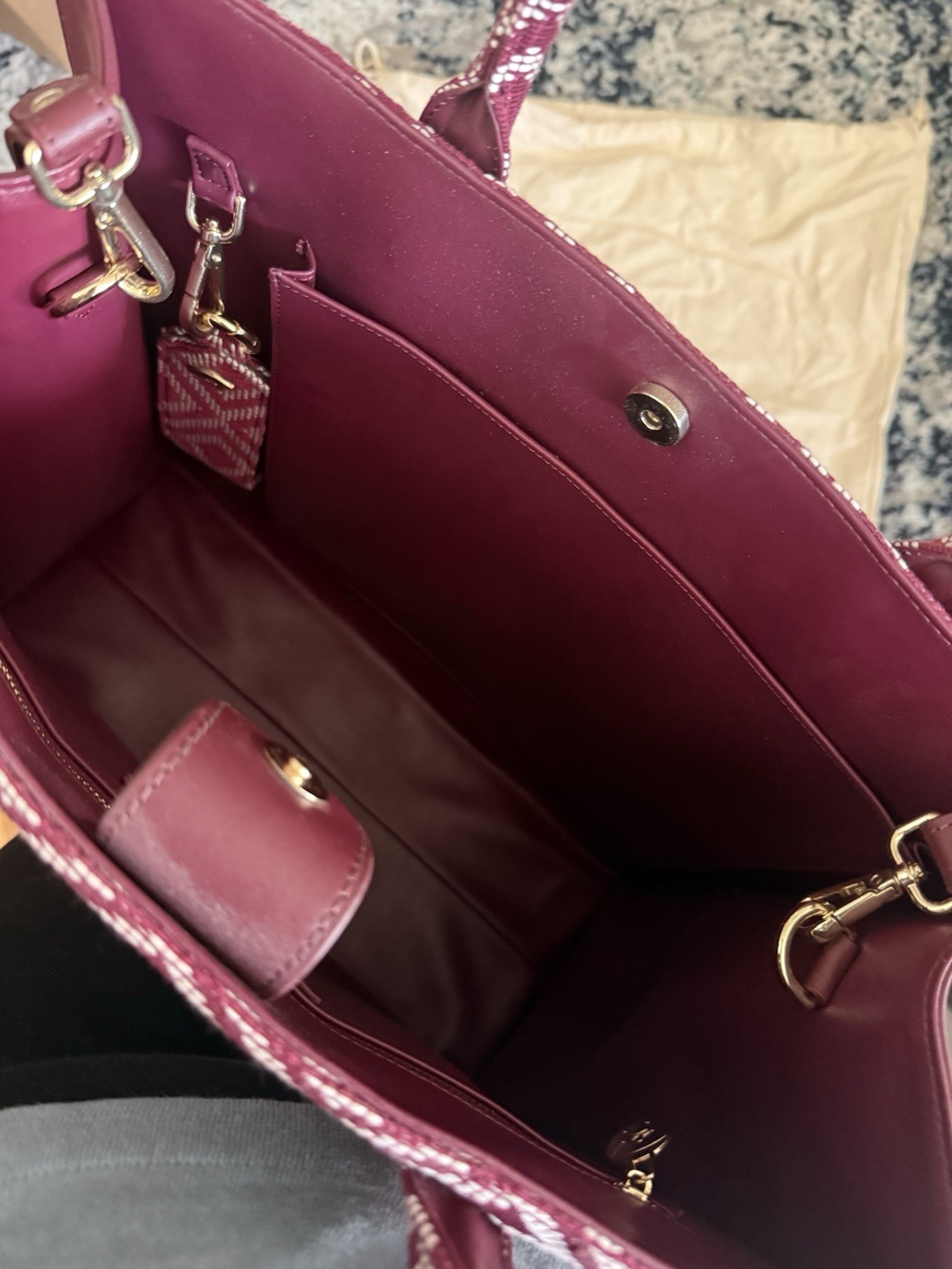 Olori Structured Tote Bag – Burgundy & Cream Geometric Woven Design