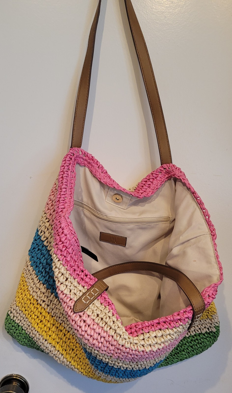 NWT Natural Straw Tote/Beach Bag w/faux Leather Straps International Concepts