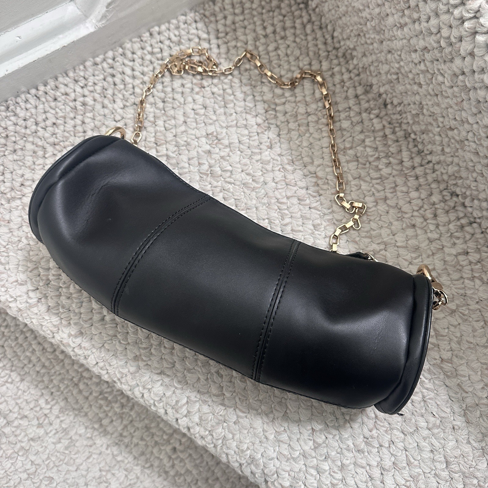 MANU ATELIER Cylinder Shoulder Bag in black, Made in Turkey