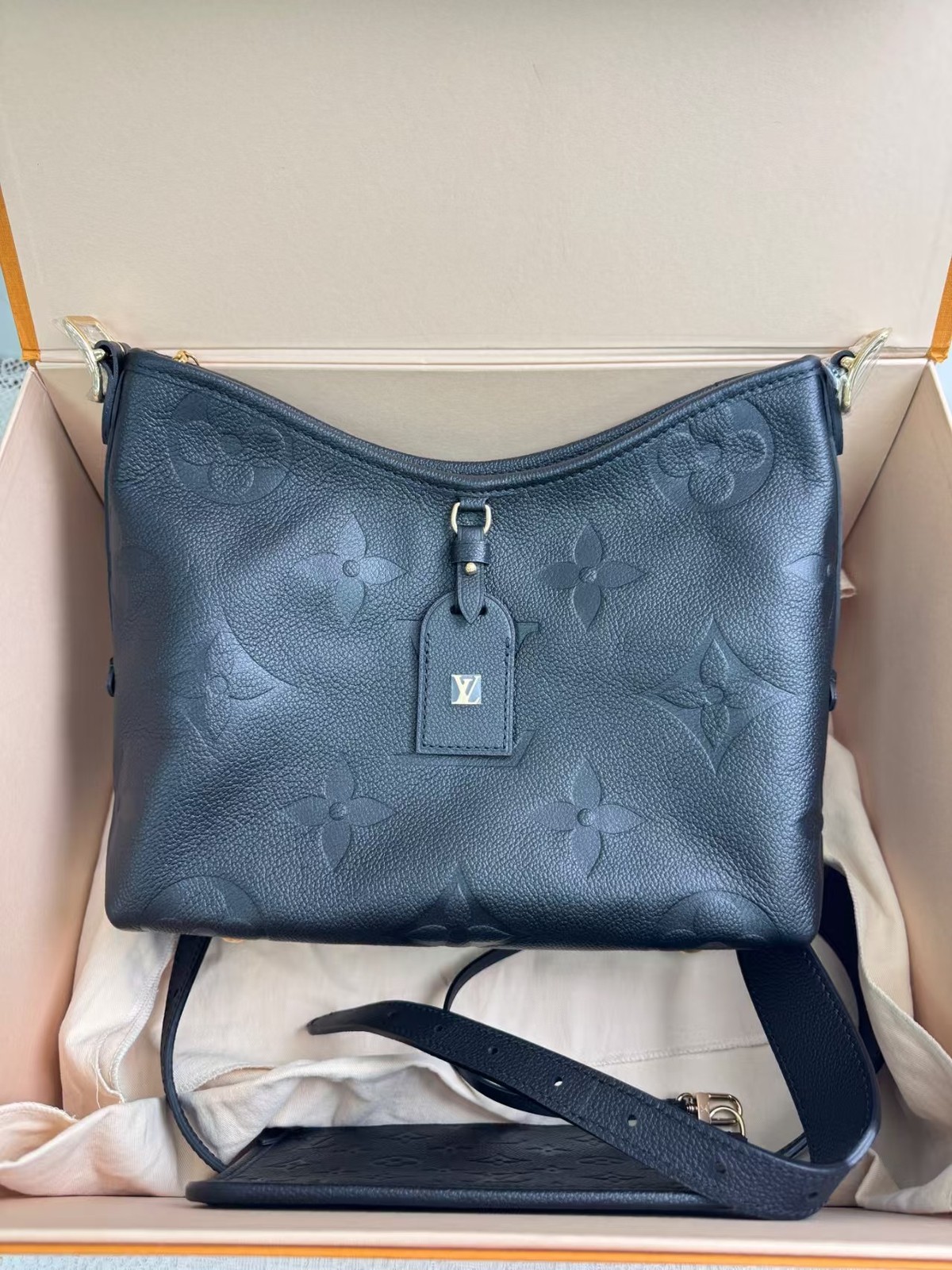 LOUIS VUITTON Carryall Monogram Empreinte Zip M46288 Noir Shoulder Bag