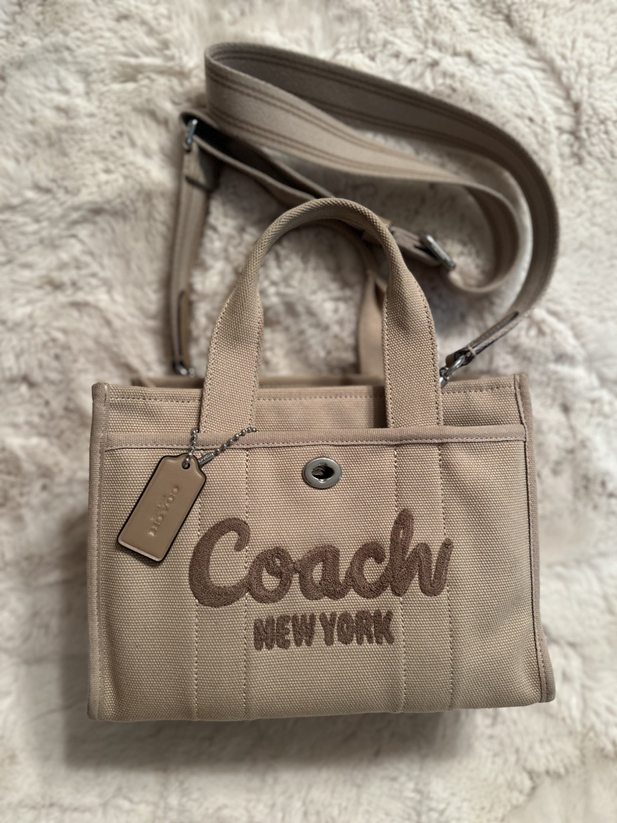 Coach Beige Logo Tote Bag Zipper Accent Double Handles Designer
