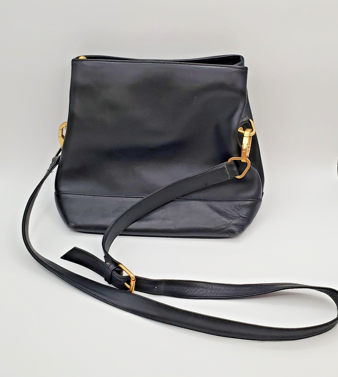 Toledano Crossbody Bag 10in Black Leather Adjustable Heavy Quality Hardware TNY