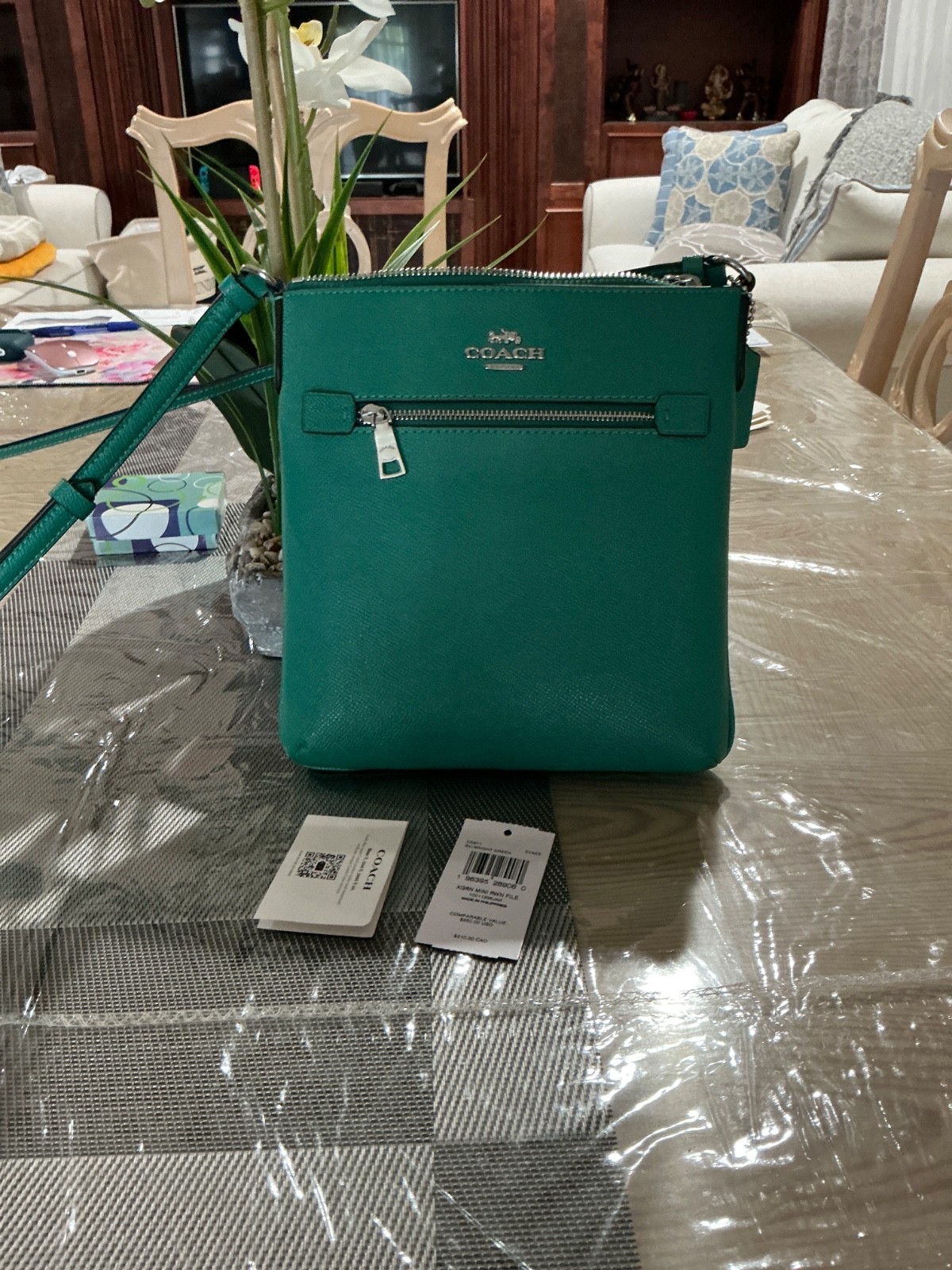 coach crossbody bag, excellent condition, used once.