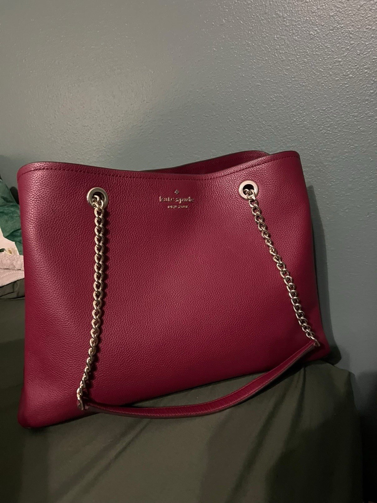 Kate Spade New York Burgundy Pebbled Shoulder Bag Chain Strap Zip Snap