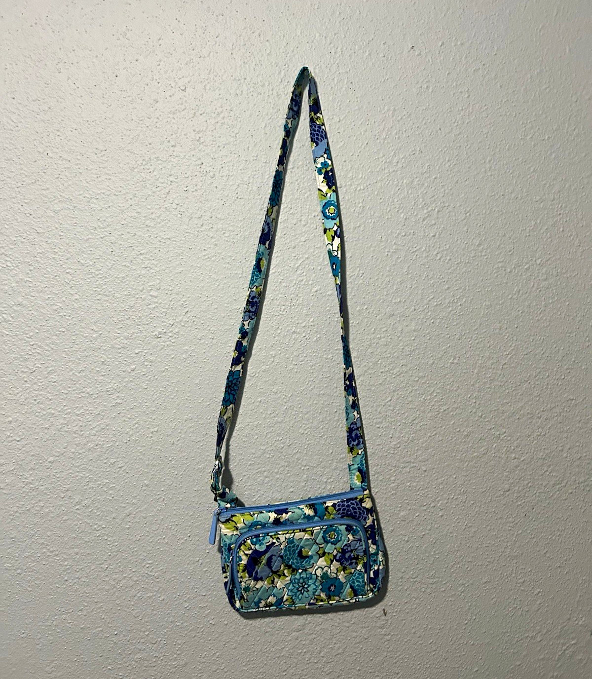 Vera Bradley Floral Quilted Crossbody Bag Blue Green White Zip, Adjustable Strap