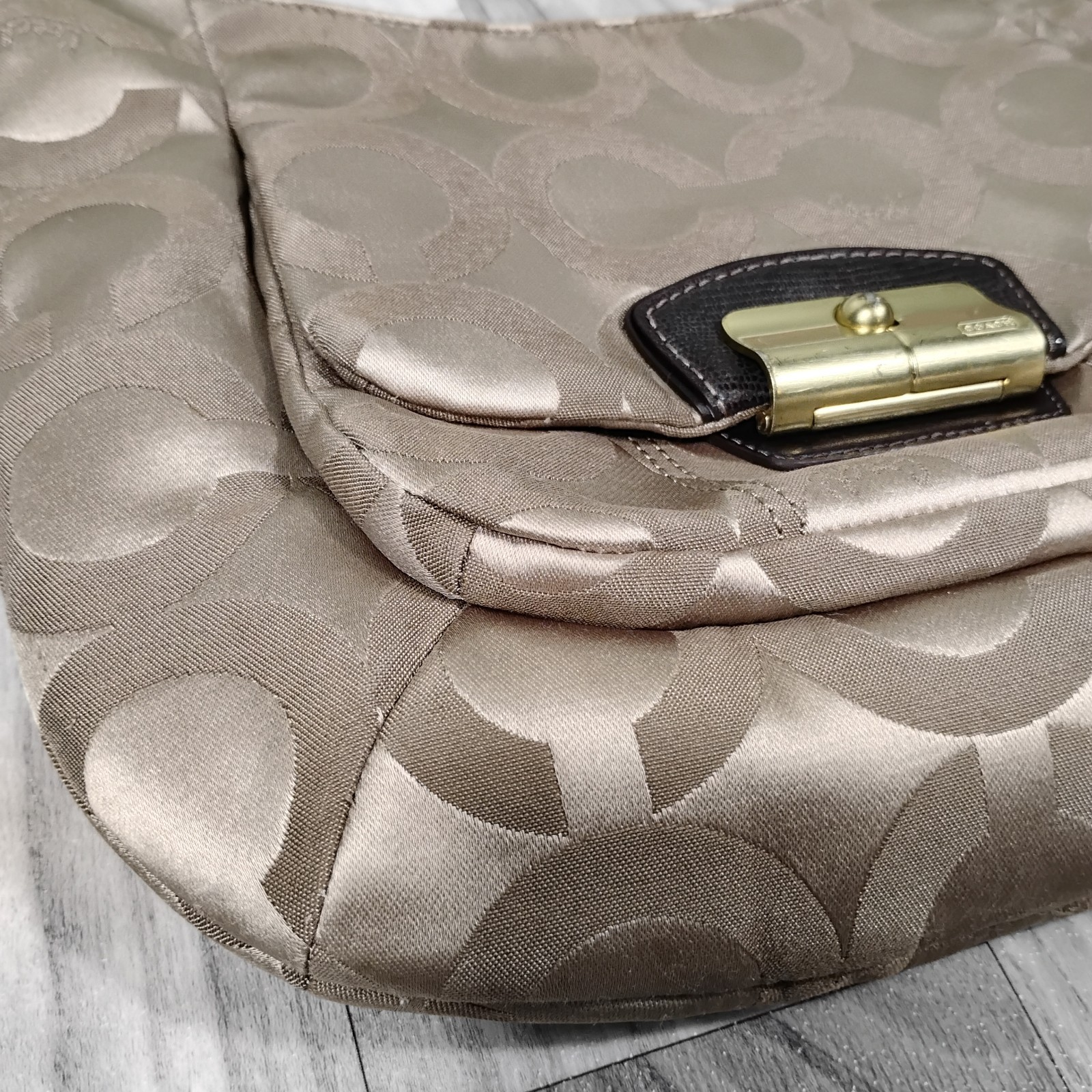 Coach Kristin Op Art Sateen Hobo Bag 19331 Khaki Mahogany Signature Shoulder