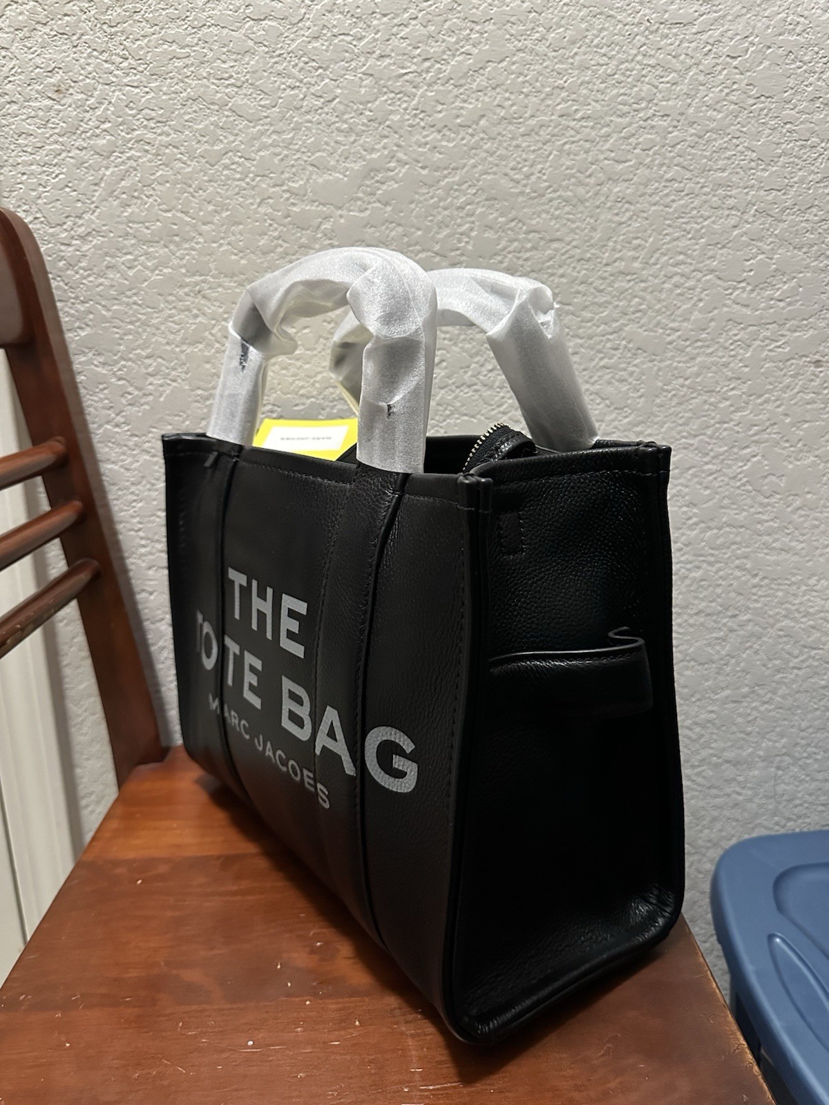 Marc Jacobs Black Tote Handbag Zip Closure Top Handle Logo Stitching