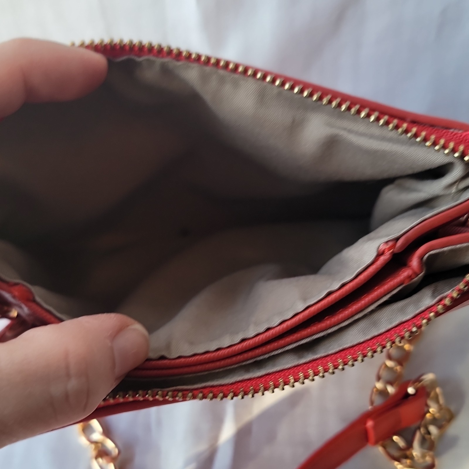 COCO + CARMEN Red Floral Crossbody Bag Gold Chain Logo Plaque Pre-owned