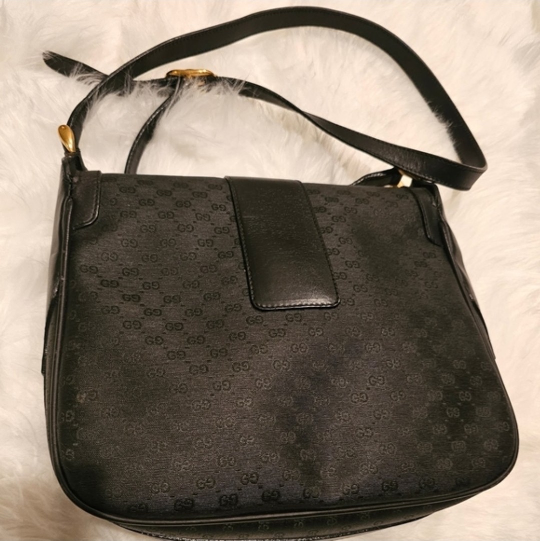 Gucci Black Micro GG Shoulder Bag Logo Accents Gold Hardware Magnetic Strap
