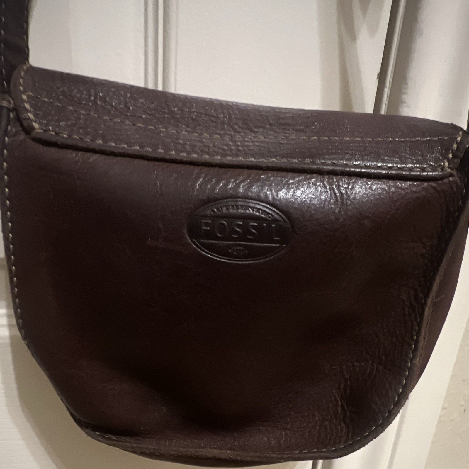 Vintage Fossil Brown Leather Saddle Crossbody Bag Brass Turn Lock Adj Strap
