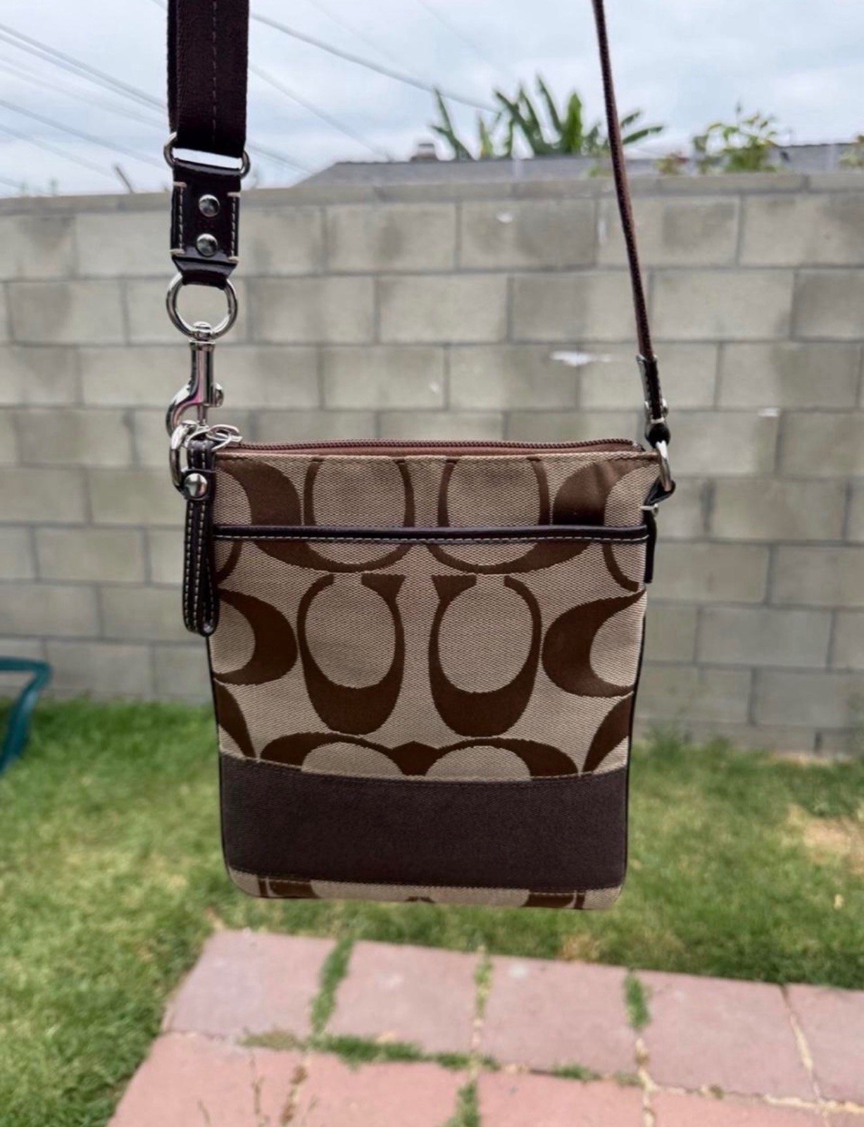 Coach Hampton crossbody bag. Does not have a hang tag.