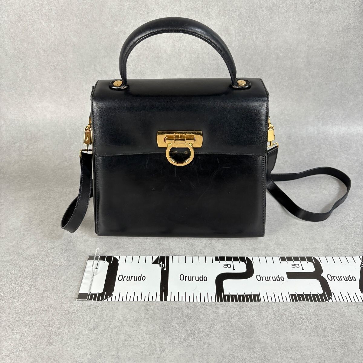 Salvatore Ferragamo Gancini Black Leather 2Way Shoulder Bag Top Handle Formal
