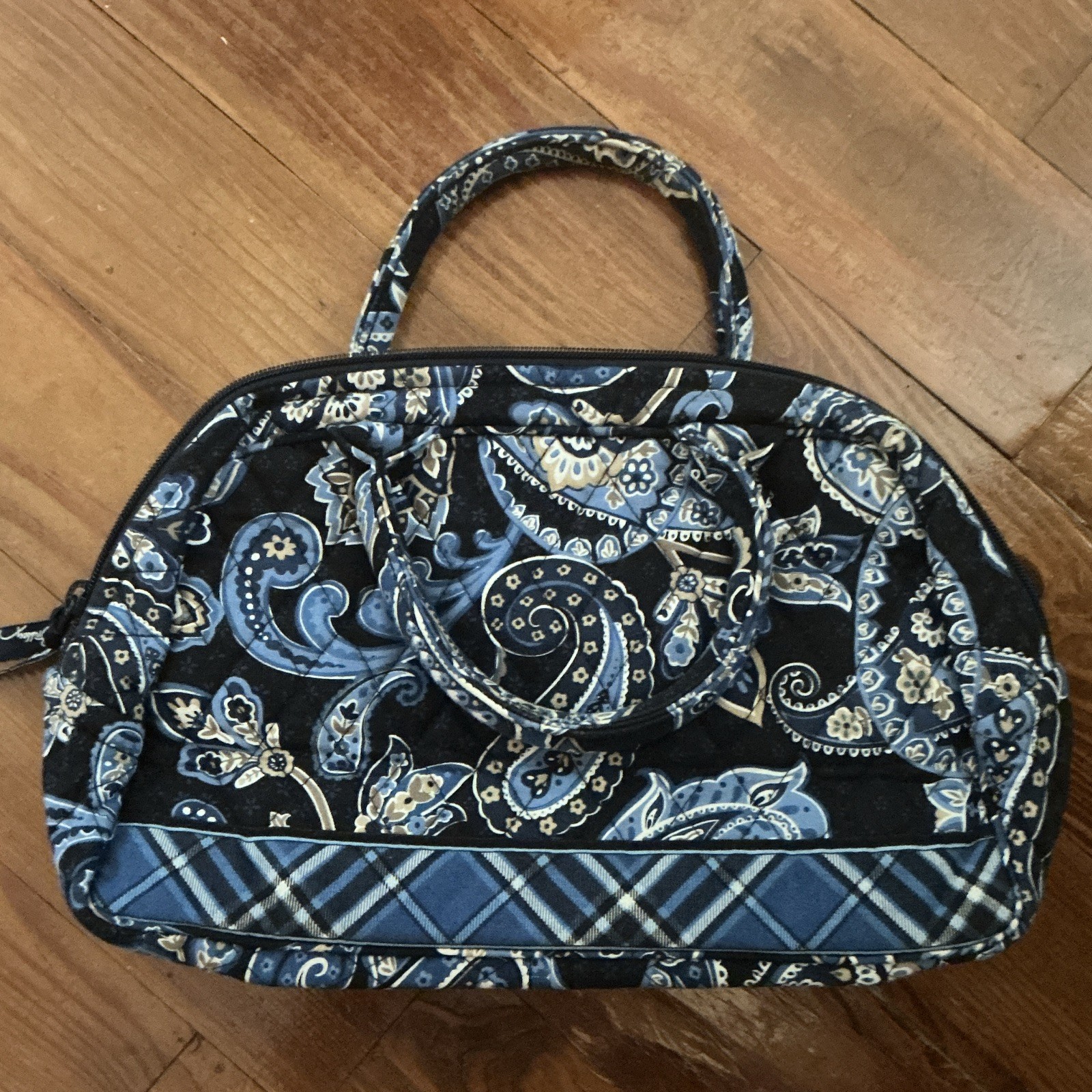 Vera Bradley Windsor Navy Lola 2006 EUC Paisley medium purse