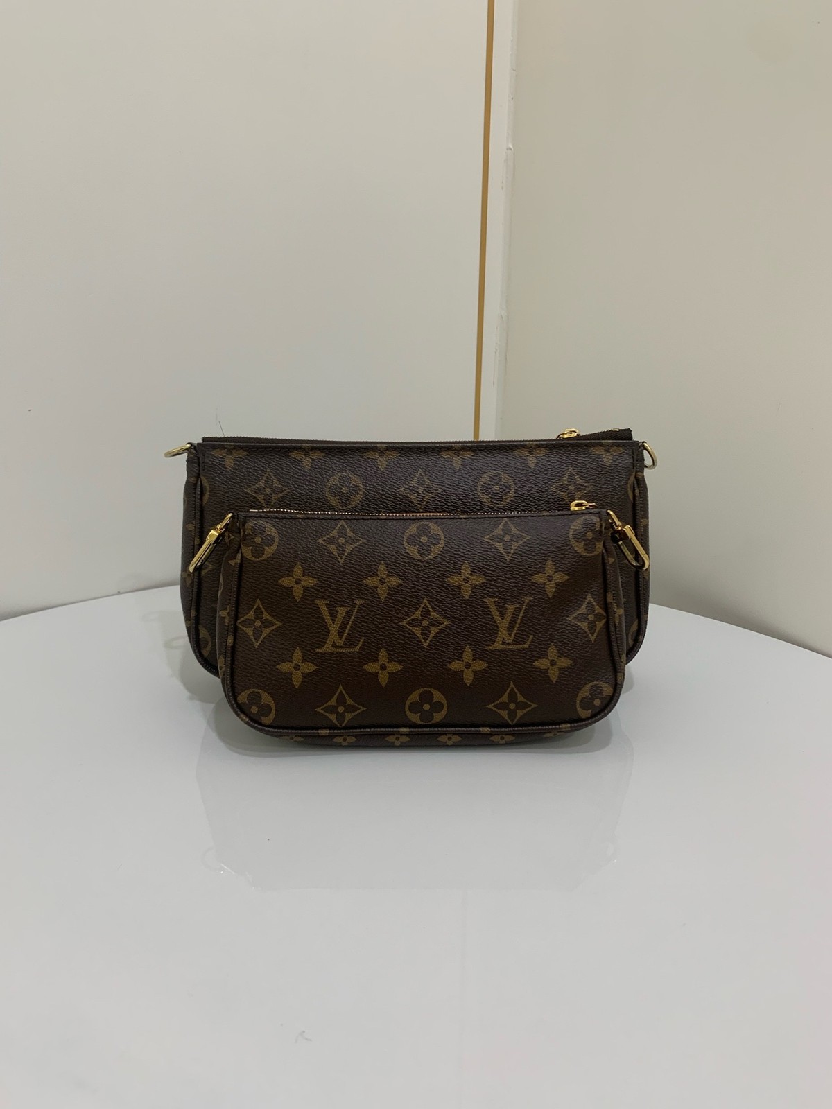 Louis Vuitton green shoulder strap 5 in 1 (24 × 13.5 × 4 )cm