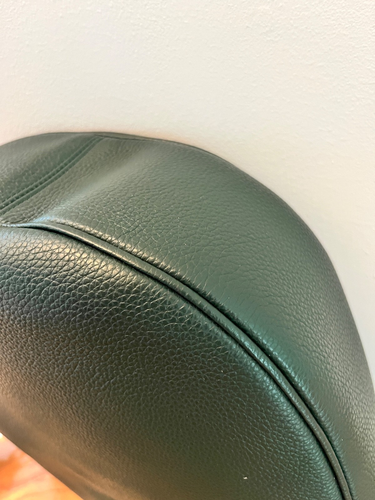 Ferragamo Grain Leather Hobo Bag Dark Green w Dust Bag $2200+ NEW SOLD OUT COLOR