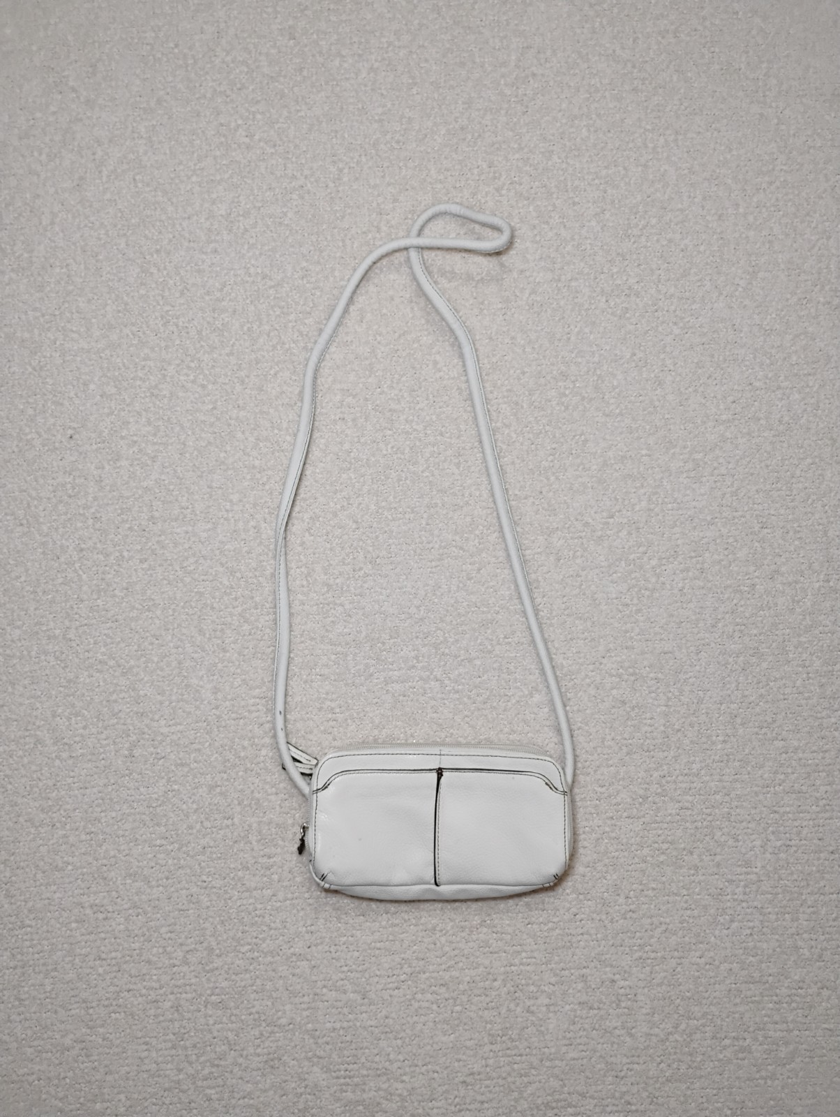 Tignanello White Genuine Leather Crossbody Wallet Style Purse Preppy Minimalist