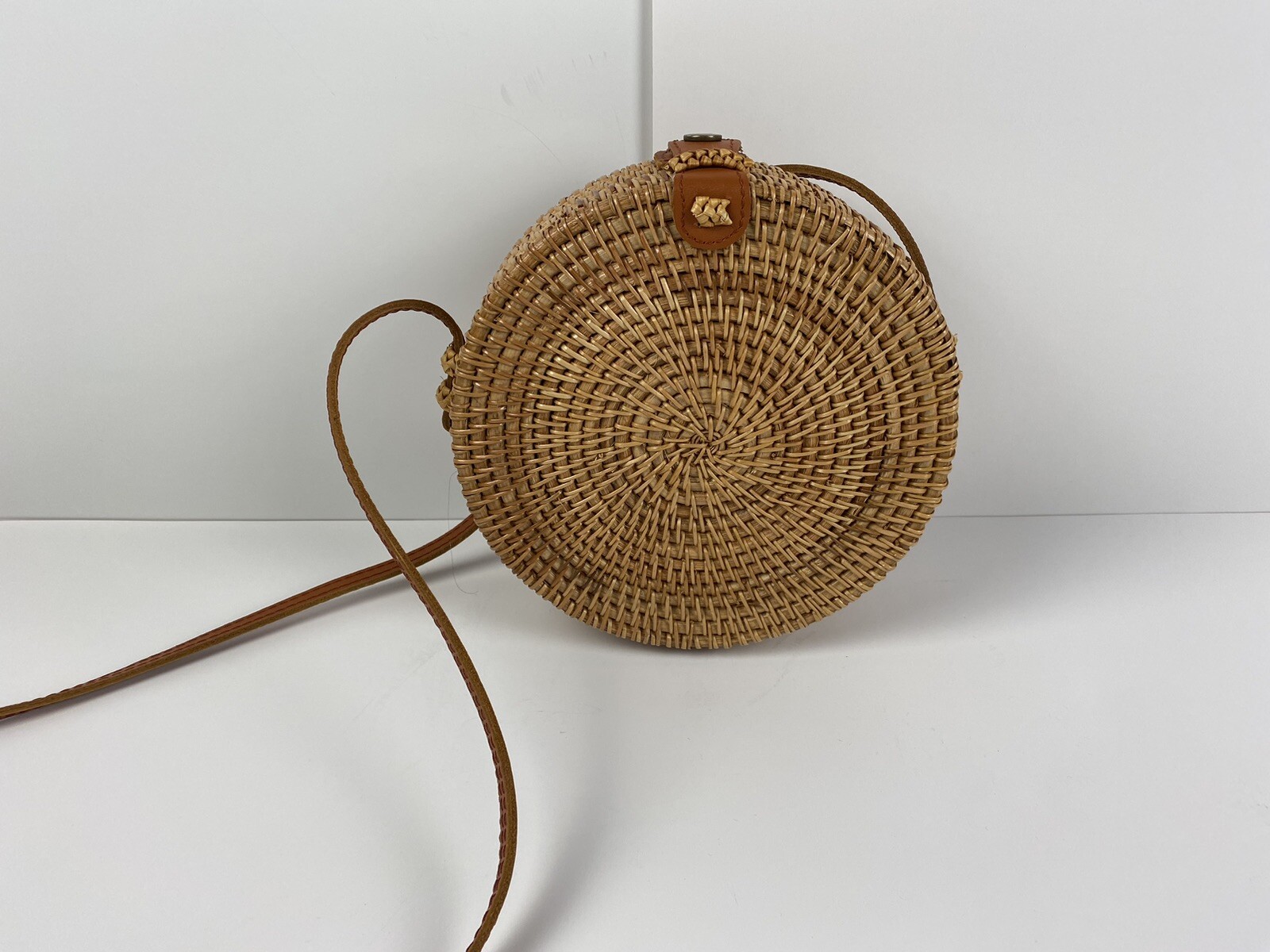 Wicker Flat Round Purse Crossover With Leather Shoulder Strap Palm Tree Lining